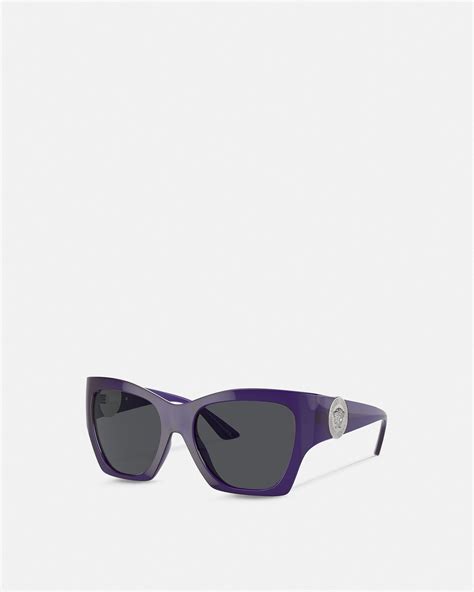 Medusa Runway Squared Sunglasses Purple .